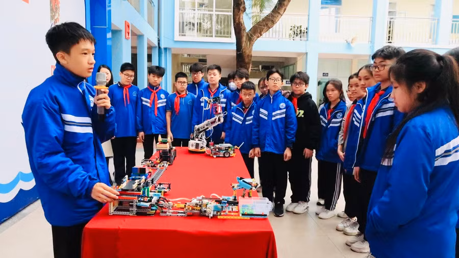 Em Nguyễn Tài Gia Bảo (lớp 8B11), Trường THCS Ngô Quyền thuyết minh dự án với các bạn.