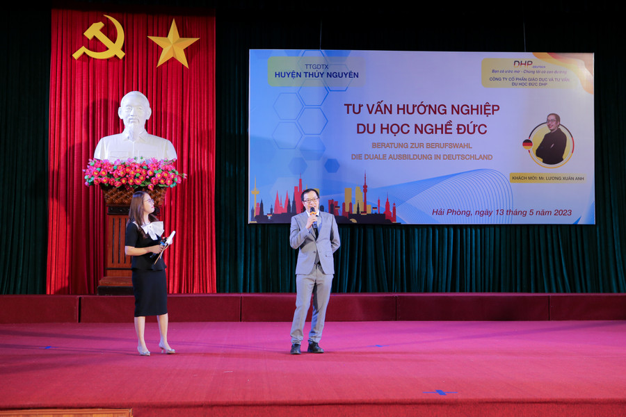 Ông Lương Xuân Anh chia sẻ những thông tin thực tế và hữu ích cho học sinh khi du học nghề tại Đức.