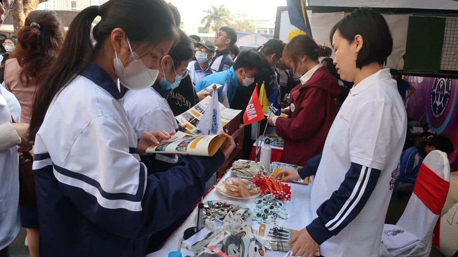 Gian tư vấn của Trường Đại học Hàng hải Việt Nam.