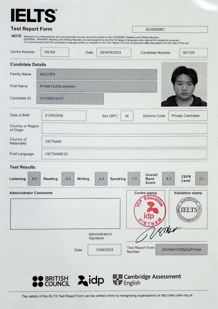 IELTS 8.0 nhưng Hùng Khánh chưa thực sự hài lòng. IELTS 8.0 nhưng Hùng Khánh chưa thực sự hài lòng.