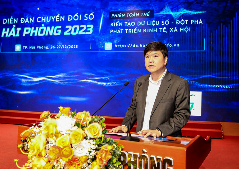 Phó Chủ tịch UBND TP Hải Phòng - ông Hoàng Minh Cường thông tin tại Diễn đàn chuyển đổi số ngày 27/12. Phó Chủ tịch UBND TP Hải Phòng - ông Hoàng Minh Cường thông tin tại Diễn đàn chuyển đổi số ngày 27/12.