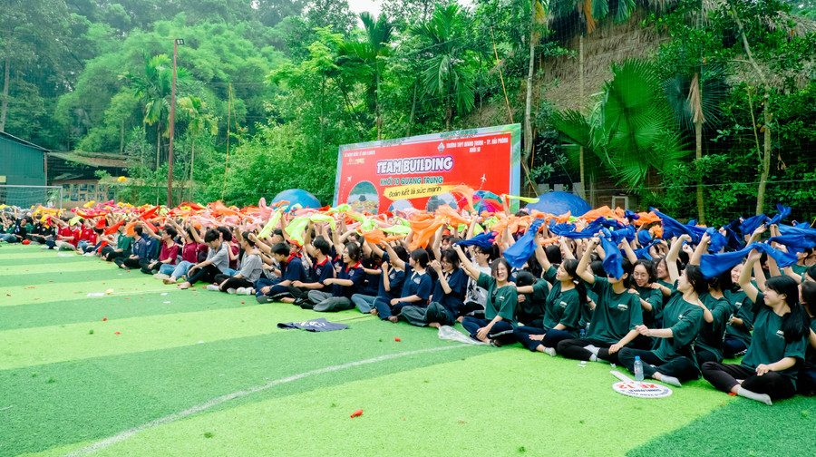 Trường THPT Quang Trung luôn hướng tới sự phát triển toàn diện năng lực phẩm chất cho học sinh. Trường THPT Quang Trung luôn hướng tới sự phát triển toàn diện năng lực phẩm chất cho học sinh.