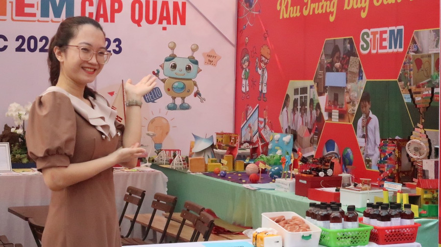 Ngày hội STEM cấp quận là cơ hội để các nhà trường, các thầy giáo, cô giáo và các em học sinh thể hiện năng lực; đồng thời cùng trao đổi, chia sẻ kinh nghiệm để nâng cao trình độ chuyên môn, nghiệp vụ.