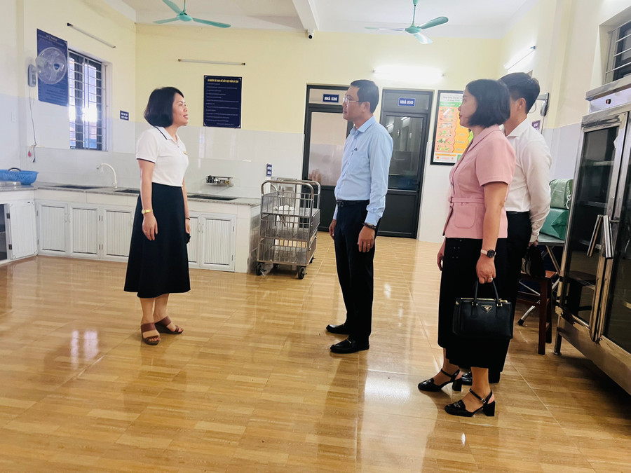 Trường Tiểu học thị trấn Núi Đối, Kiến Thuỵ đón Đoàn kiểm tra của Sở trước thềm năm học mới.