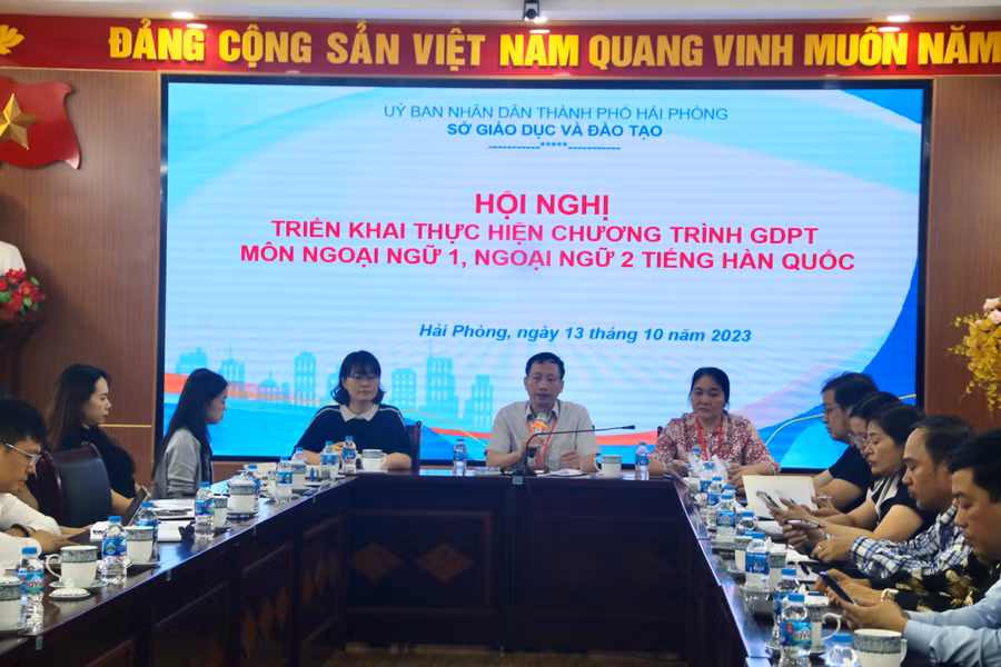 Hội nghị triển khai thực hiện Chương trình GDPT môn Ngoại ngữ 1,2 tiếng Hàn Quốc.