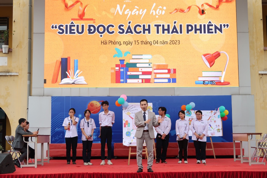 Ngày hội Siêu đọc sách Trường THPT Thái Phiên, quận Ngô Quyền, Hải Phòng. Ngày hội Siêu đọc sách Trường THPT Thái Phiên, quận Ngô Quyền, Hải Phòng.