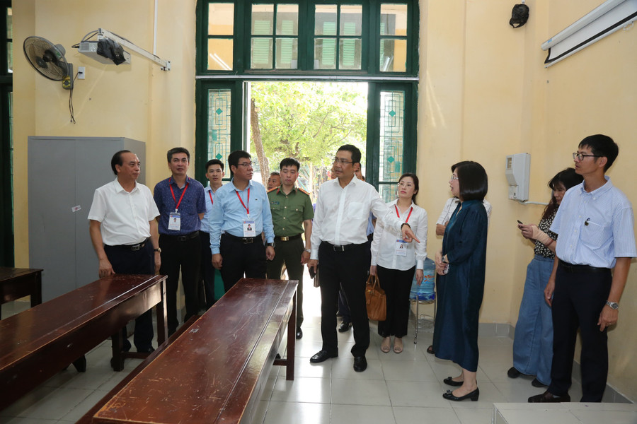 Đoàn kiểm tra 04 của Bộ GD&amp;ĐT làm việc tại Hải Phòng.