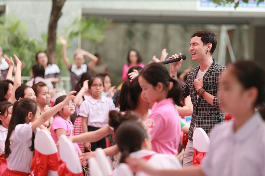 Bài hát "Điều quý giá" được sáng tác riêng cho chiến dịch bởi nhạc sĩ Đoàn Nhược Quý góp phần giúp lan tỏa thông điệp mạnh mẽ Bài hát "Điều quý giá" được sáng tác riêng cho chiến dịch bởi nhạc sĩ Đoàn Nhược Quý góp phần giúp lan tỏa thông điệp mạnh mẽ