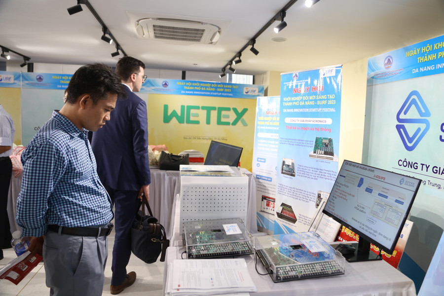 Triển lãm về hoạt động Khởi nghiệp - đổi mới sáng tạo nằm trong chuỗi hoạt động của SURF 2023. Triển lãm về hoạt động Khởi nghiệp - đổi mới sáng tạo nằm trong chuỗi hoạt động của SURF 2023.