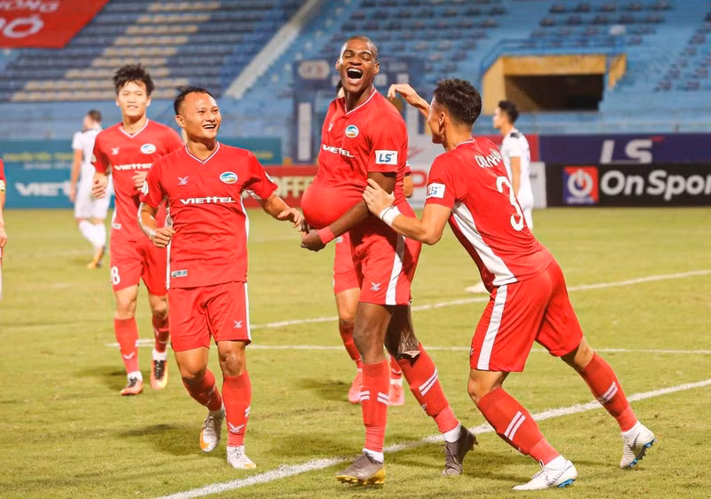 Đội bóng Viettel ghi 4 bàn vào lưới HAGL.