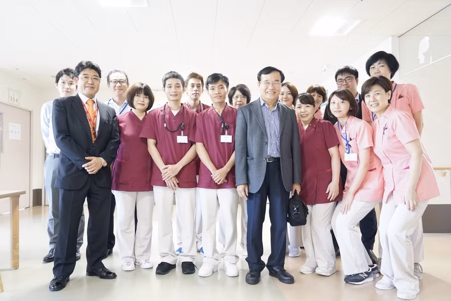 SV trường ĐH Đông Á thực tập và làm việc tại hệ thống cơ sở điều dưỡng thuộc thành phố Yokohama, Nhật Bản