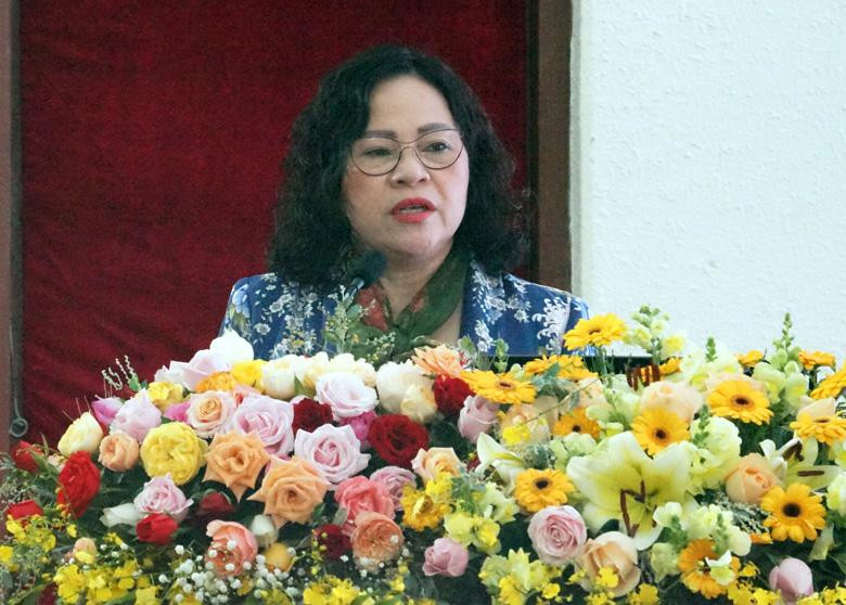 Thứ trưởng Ngô Thị Minh phát biểu khai mạc Hội nghị triển khai nhiệm vụ năm học 2022-2023 và tập huấn công tác thi đua khen thưởng (Ảnh: Minh Đạo).