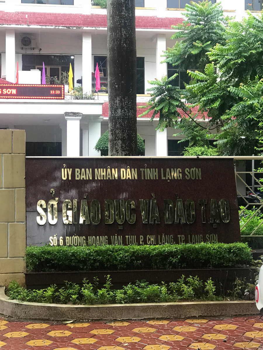 Trụ sở Sở GD&ĐT Lạng Sơn nằm trên đường Hoàng Văn Thụ. Đây là nơi tổ công tác làm việc liên tục từ 10h30 sáng Trụ sở Sở GD&ĐT Lạng Sơn nằm trên đường Hoàng Văn Thụ. Đây là nơi tổ công tác làm việc liên tục từ 10h30 sáng