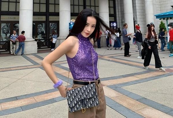 Mặc toàn đồ hồng tím 'sến sẩm', Chi Pu vẫn đẹp ''hết phần thiên hạ'' nhờ tài mix đồ đỉnh cao Mặc toàn đồ hồng tím 'sến sẩm', Chi Pu vẫn đẹp ''hết phần thiên hạ'' nhờ tài mix đồ đỉnh cao