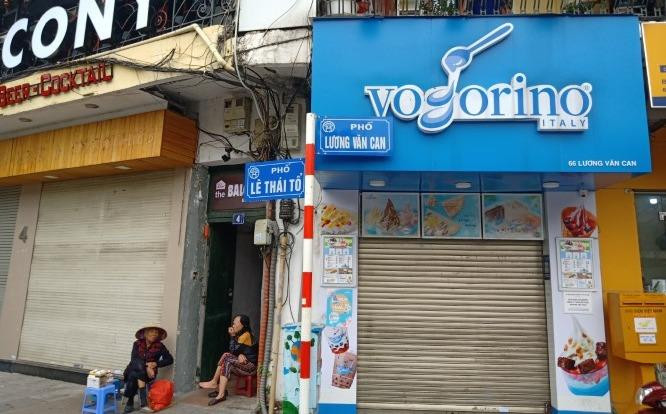 Trước tình hình dịch bệnh Covid-19 diễn biến phức tạp, nhiều cửa hàng, cơ sở kinh doanh trên địa bàn TP Hà Nội đã tạm thời ngừng hoạt động.
