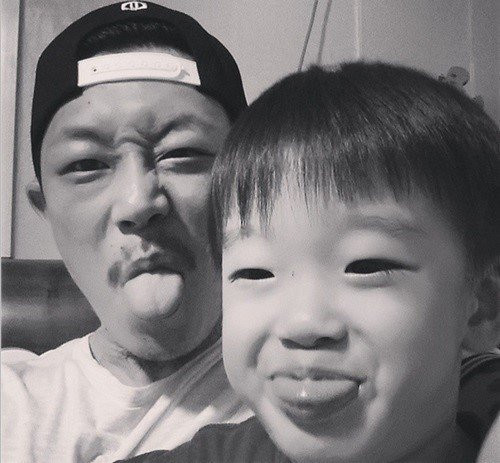 Đời tư “gây sốc” của nữ y tá trong “Hậu duệ của Mặt trời“ ảnh 5 doi tu