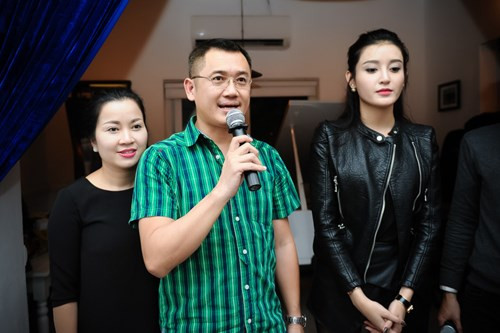 Huyền My đánh đàn piano tặng fan vào ngày sinh nhật - ảnh 3