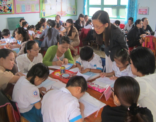 Một số hình ảnh về Hội thi trang trí lớp học tại trường TH Lê Thị Hồng Gấm (TP Tam Kỳ, Quảng Nam) Một số hình ảnh về Hội thi trang trí lớp học tại trường TH Lê Thị Hồng Gấm (TP Tam Kỳ, Quảng Nam)