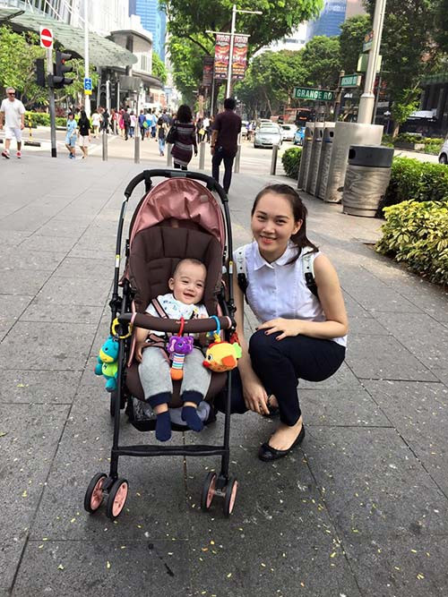 Ngọc Thạch kể chuyện cho con sang Singapore tiêm vắc xin ảnh 4 Ngọc Thạch kể chuyện cho con sang Singapore tiêm vắc xin - 4