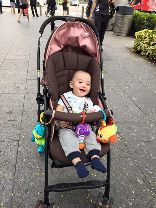 Ngọc Thạch kể chuyện cho con sang Singapore tiêm vắc xin ảnh 3 Ngọc Thạch kể chuyện cho con sang Singapore tiêm vắc xin - 3