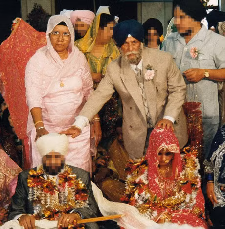 Nguoi phu nu 8 nam chiu dung khong dam li hon vi so me chong sat hai giong chi dau - Anh 1