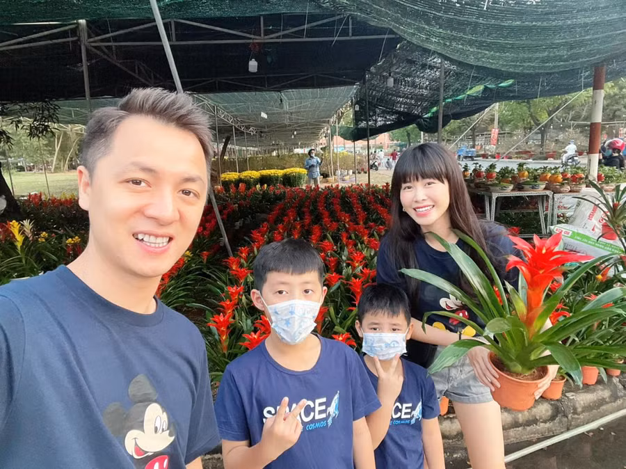 Sao Việt thi nhau sửa sang, trang hoàng tổ ấm đón Tết Nguyên đán ảnh 1