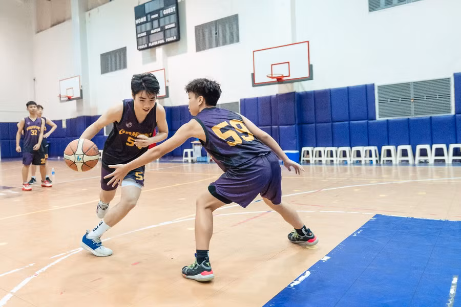 Tại Olympia, học sinh được hỗ trợ và thúc đẩy phát triển toàn diện cả năng lực học thuật và thể chất. Bóng rổ là môn thể thao được học sinh đặc biệt yêu thích