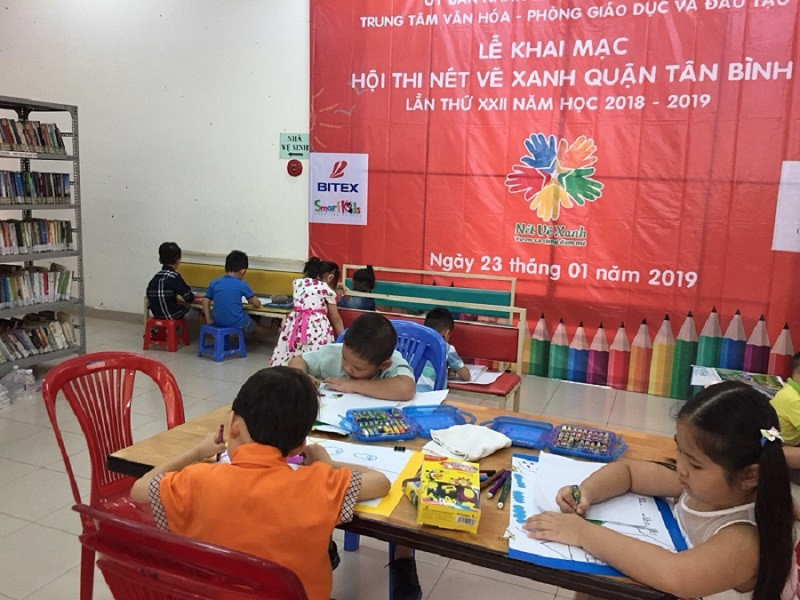 Các em nhỏ mỗi em lựa chọn một chủ đề Các em nhỏ mỗi em lựa chọn một chủ đề