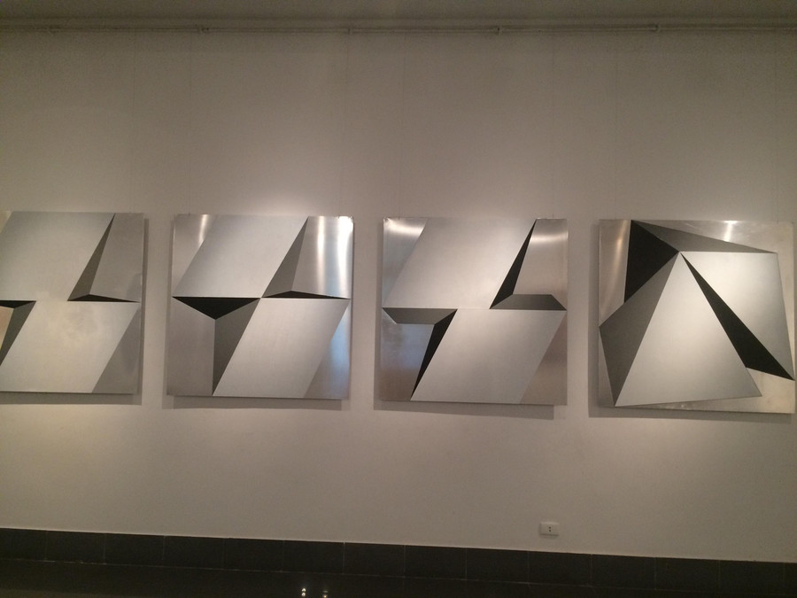 Khối ảo trên nhôm màu