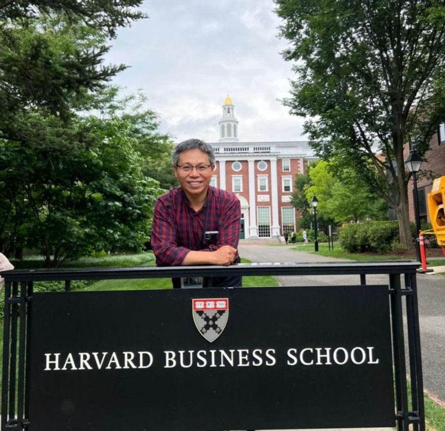 PGS. TS Lê Hiếu Học. PGS. TS Lê Hiếu Học.