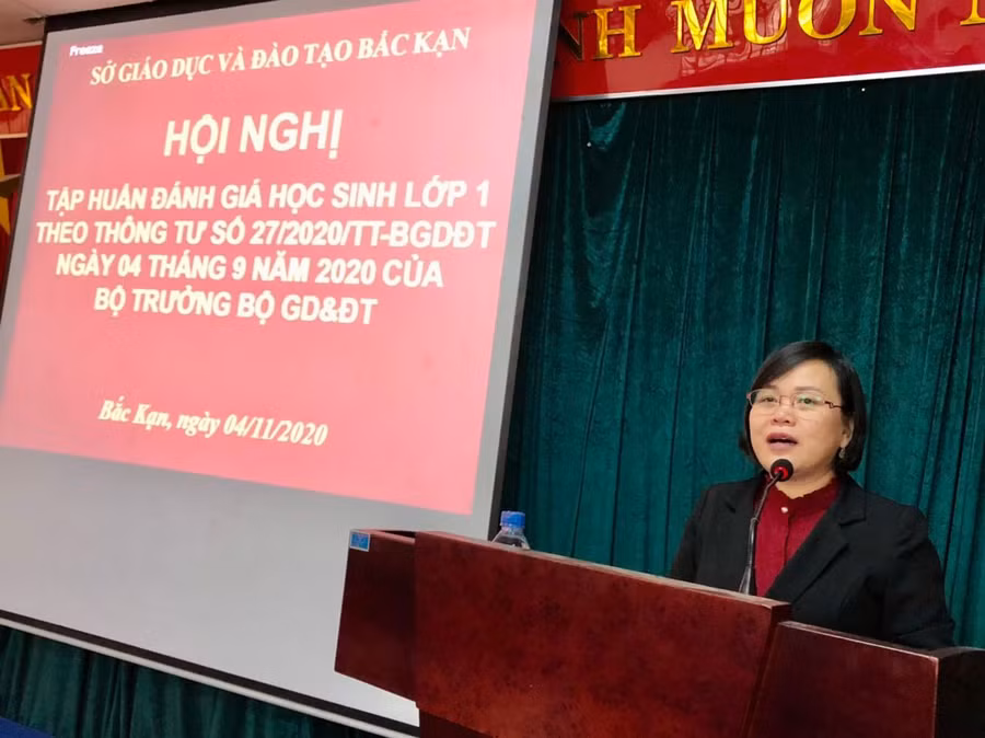 Bà Đào Thị Mai Sen, Phó Giám đốc Sở GD&amp;ĐT Bắc Kạn