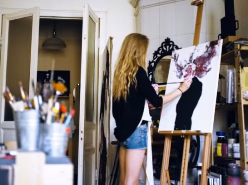 Lương 9 con số: Phải lấy chồng giàu hoặc "ở vậy" cho đàn ông thèm!