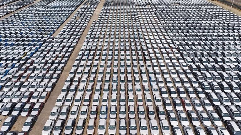 Năm 2023 ghi nhận lần đầu tiên Trung Quốc vượt Mỹ về số lượng và doanh số bán xe ô tô.