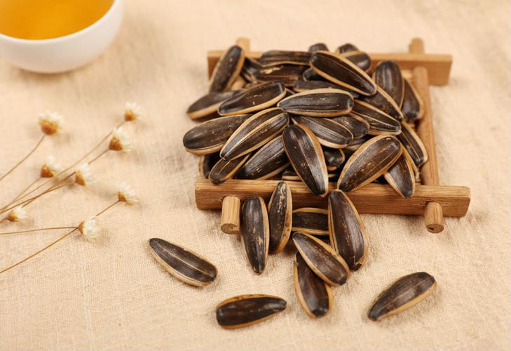 Không ngờ hạt hướng dương lại có tác dụng làm đẹp thần kỳ thế này, chị em tha hồ nhâm nhi dịp Tết ảnh 3 Không ngờ hạt hướng dương lại có tác dụng làm đẹp thần kỳ thế này, chị em tha hồ nhâm nhi dịp Tết ảnh 3