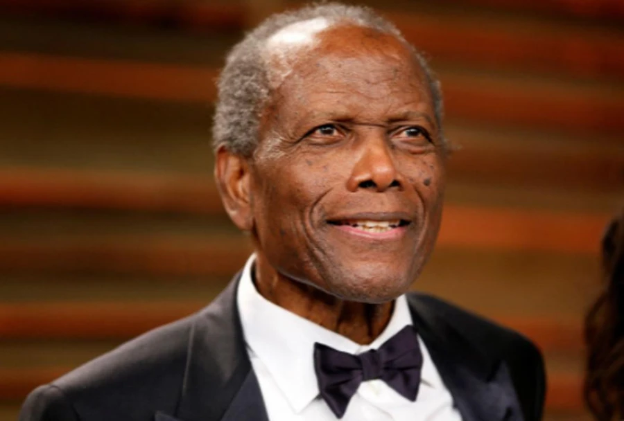 Nam diễn viên gạo cội Sidney Poitier qua đời ở tuổi 94.