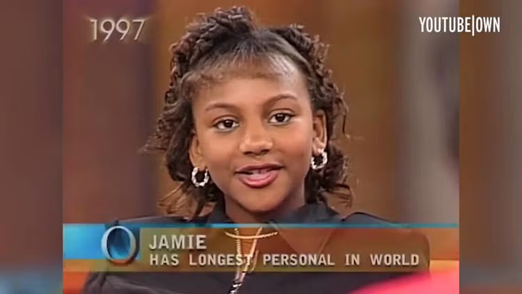 Cô gái có tên gọi chứa 1.019 ký tự, giấy khai sinh dài hơn nửa mét ảnh 1