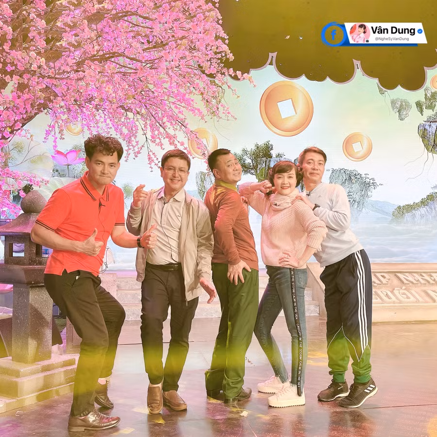 Dàn nghệ sĩ Xuân Bắc, Chí Trung, Tự Long, Vân Dung, Công Lý.