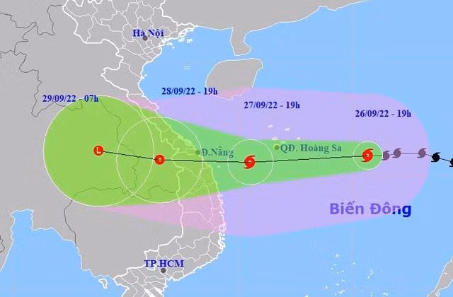 Dự báo vị trí và đường đi của bão số 4 (bão NORU). Ảnh NCHMF.