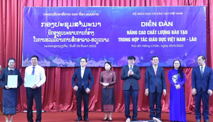 24 biên bản ghi nhớ và thỏa thuận hợp tác được ký kết giữa các cơ quan quản lý giáo dục, các trường đại học, cao đẳng, trường dự bị đại học… hai nước Việt Nam - Lào.