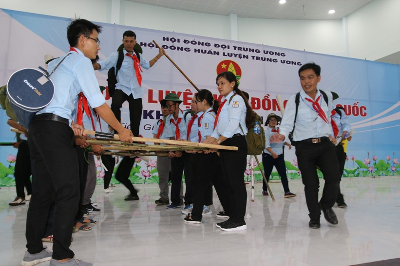 Hoạt động tại ngày huấn luyện đầu tiên.