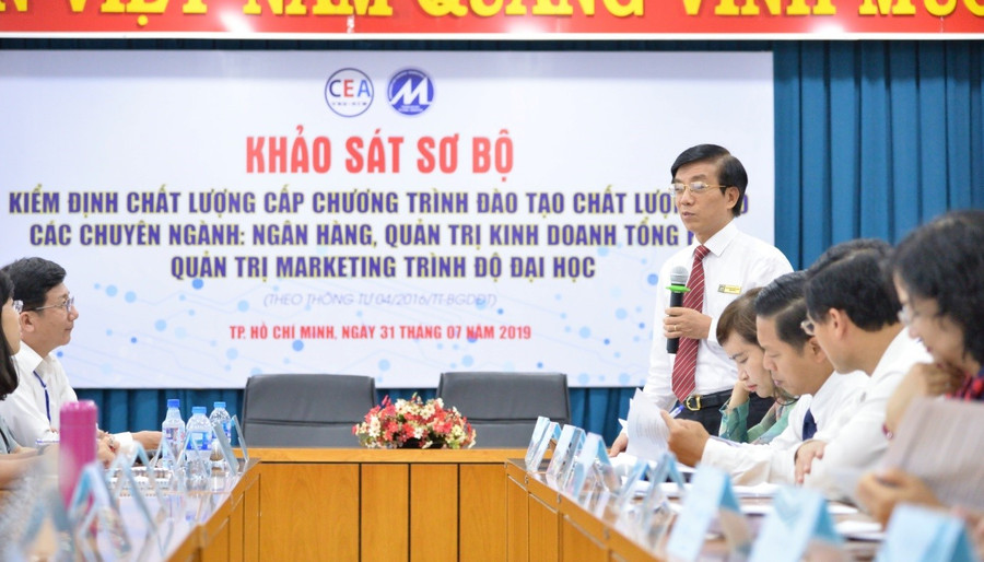 Ảnh minh họa: Khảo sát sơ bộ Kiểm định chất lượng cấp chương trình đào tạo chất lượng cao Trường Đại học Tài chính – Marketing. Ảnh từ website nhà trường