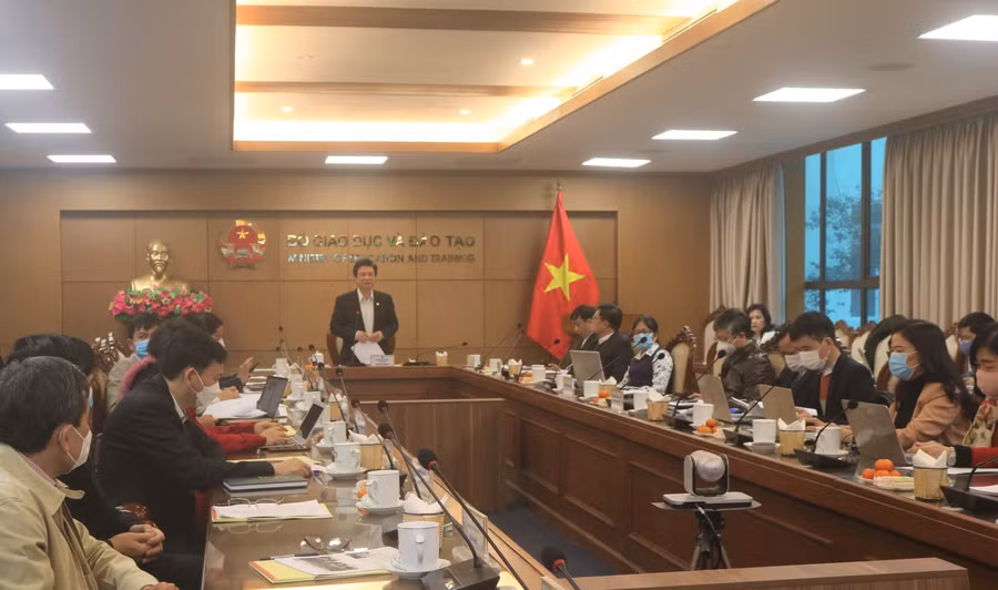 Thứ trưởng Bộ Giáo dục và Đào tạo Nguyễn Hữu Độ phát biểu tại cuộc họp khởi động và tổng kết đoàn hỗ trợ kỹ thuật của WB đối với Chương trình ETEP.