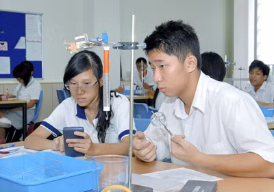 Những ví dụ sinh động về bài dạy Hóa học mang hơi thở cuộc sống