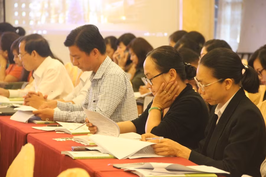 Các đại biểu tham dự hội thảo