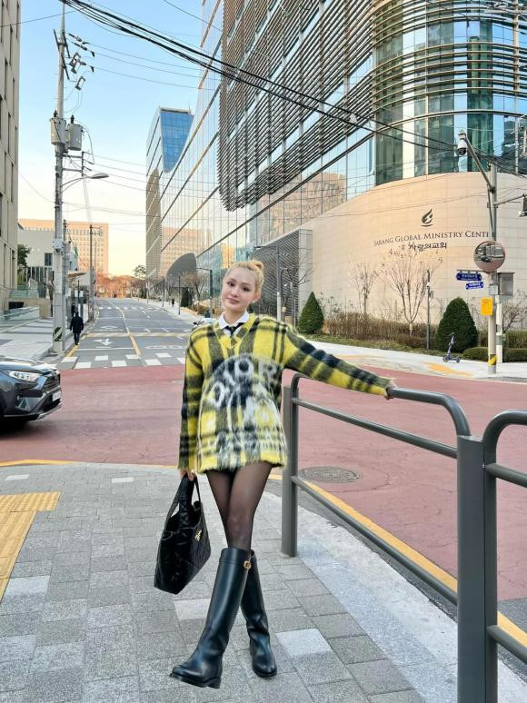 Hiền Hồ đã có chuyến du lịch ở Hàn Quốc: &quot;Này thì năm mới&quot;, nữ ca sĩ viết.