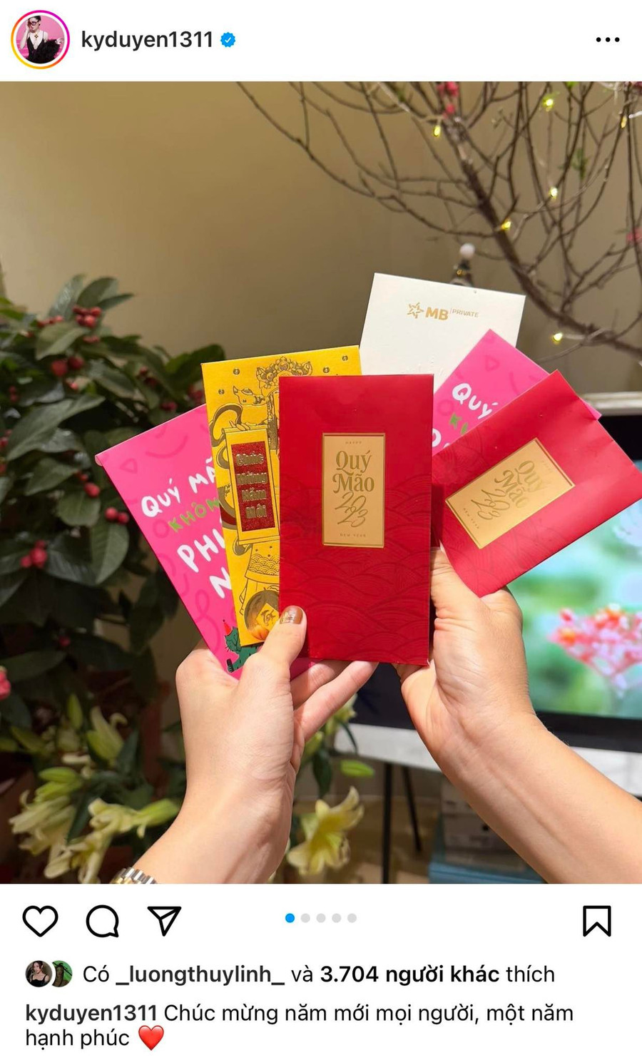 Hoa hậu Nguyễn Cao Kỳ Duyên mong mọi người có một năm mới thật nhiều hạnh phúc. Hoa hậu Nguyễn Cao Kỳ Duyên mong mọi người có một năm mới thật nhiều hạnh phúc.