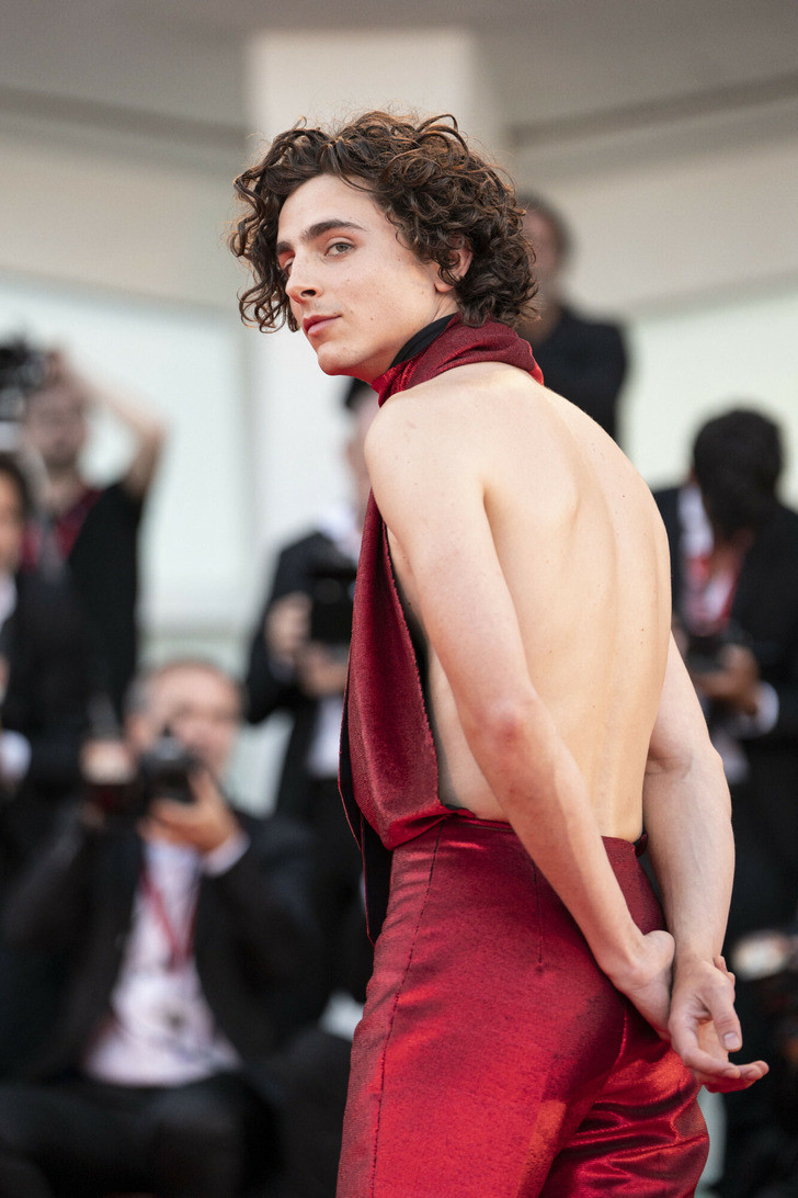 Timothée Chalamet tại Liên hoan phim Venice. Timothée Chalamet tại Liên hoan phim Venice.