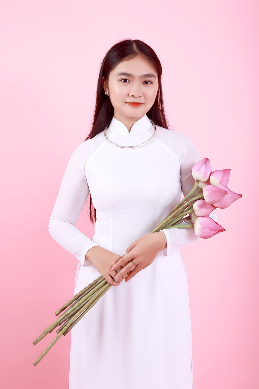 Thiện Nhân có chất giọng trong trẻo, lối xử lý ca khúc tinh tế.