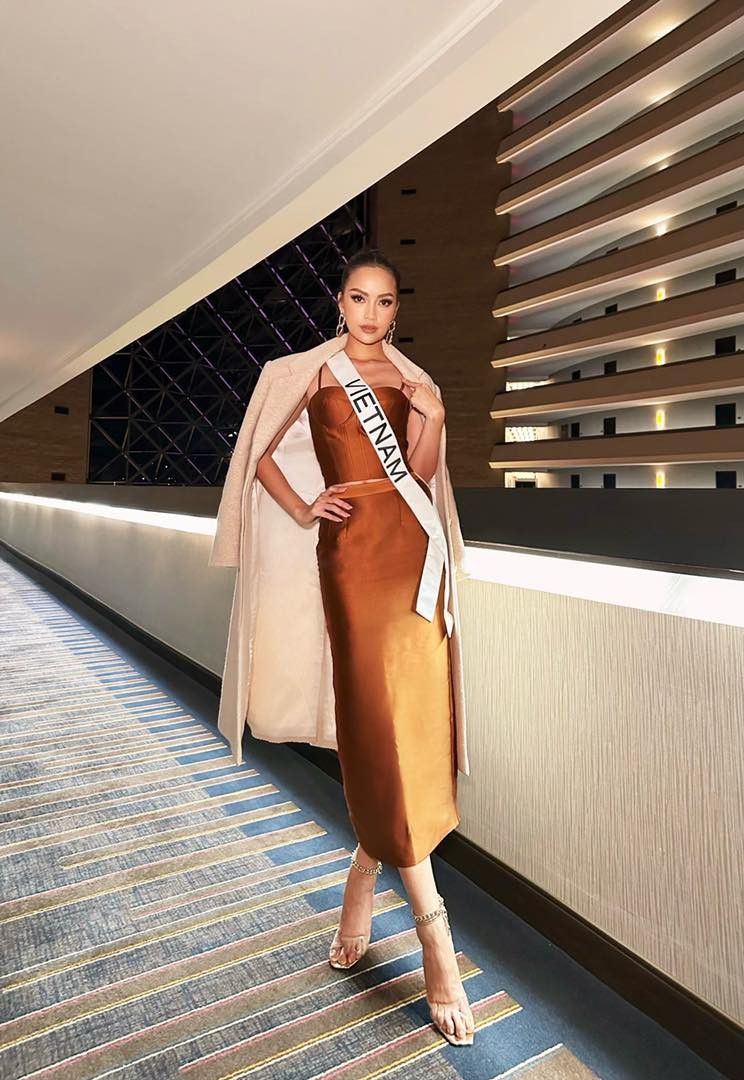 Ngọc Châu đang nỗ lực để có thể chinh phục chiếc vương miện danh giá tại Miss Universe 2022. Ngọc Châu đang nỗ lực để có thể chinh phục chiếc vương miện danh giá tại Miss Universe 2022.