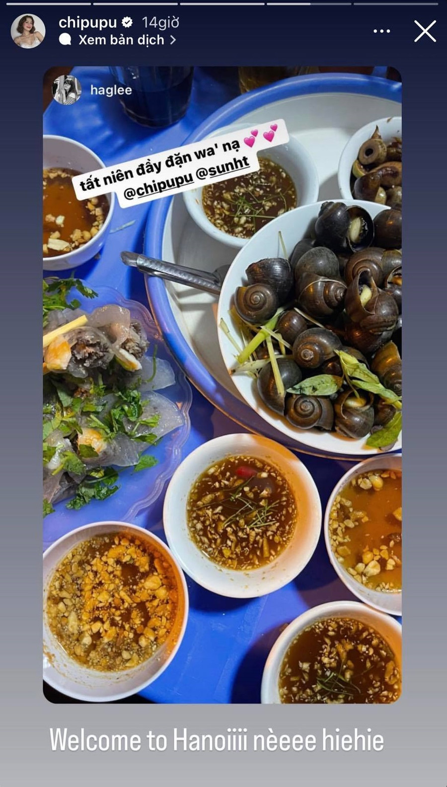 Nữ ca sĩ Chi Pu chính thức có mặt tại Hà Nội để thưởng thức ẩm thực và sum họp, tất niên cùng bạn bè thân thiết.